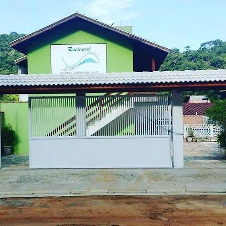 Montanhas Bem Te VI Hotel Caraguatatuba Buitenkant foto